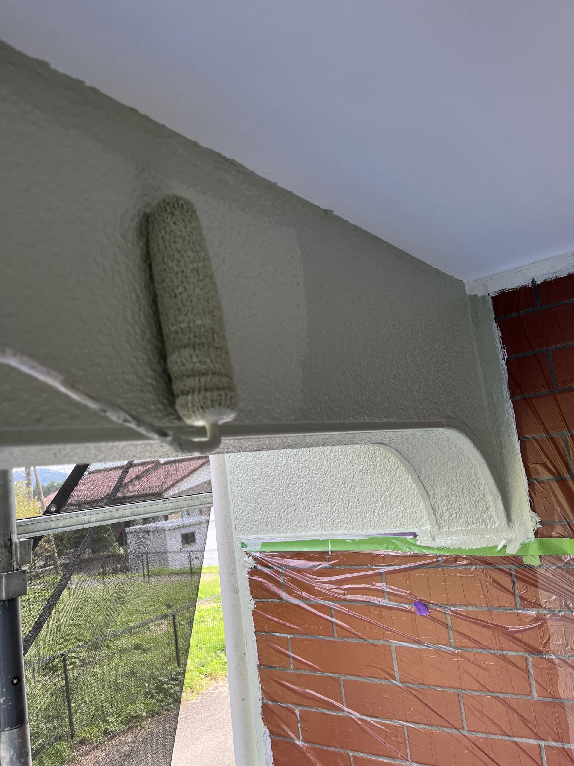 外壁塗装で家を守る！各種類の耐久性とコスト比較